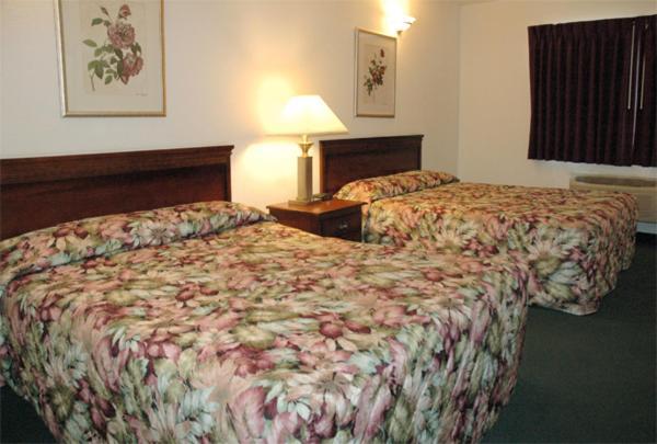 Zellar'S Village Inn Newberry Δωμάτιο φωτογραφία